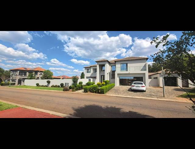 5 BEDROOM HOUSE FOR SALE IN MONAVONI
